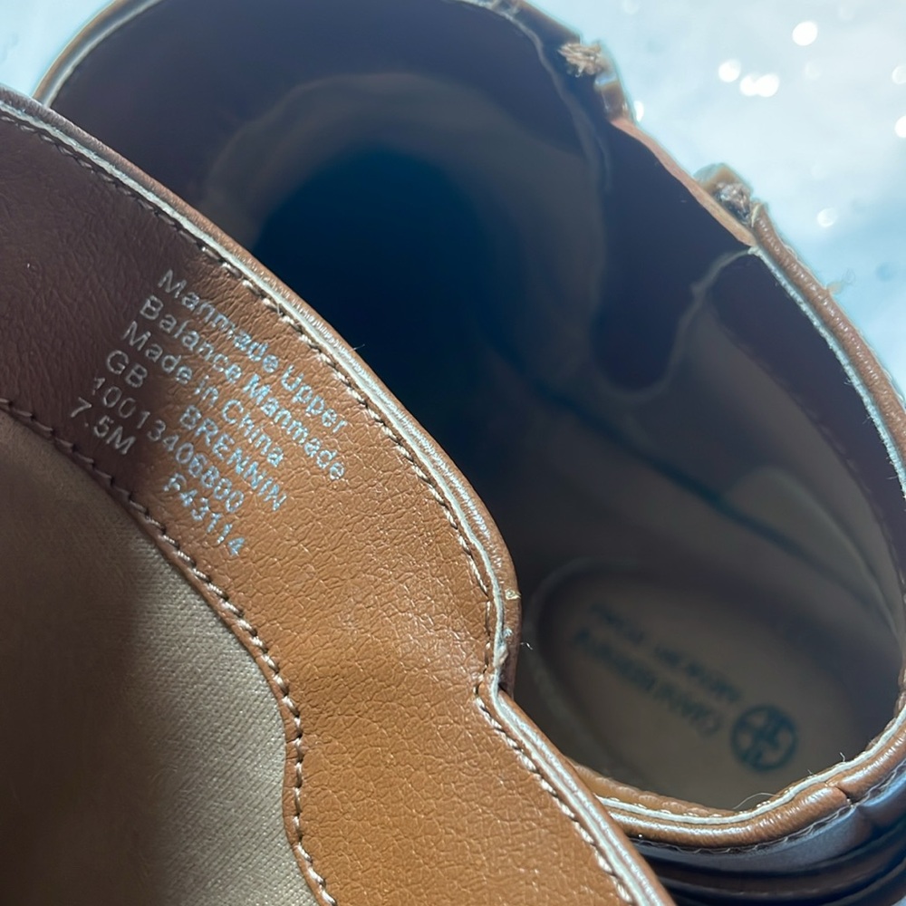 Boots - Picture 2 of 5